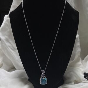Elegant Silver Necklace with Blue Pendant